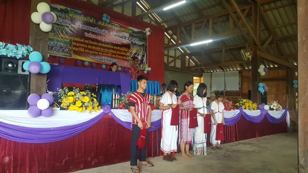 แข่งเพื่อถวายเกียรติ